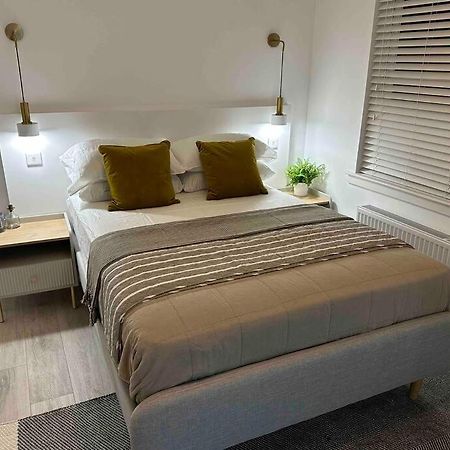 Premium Executive Apartment In ダンファームリン エクステリア 写真