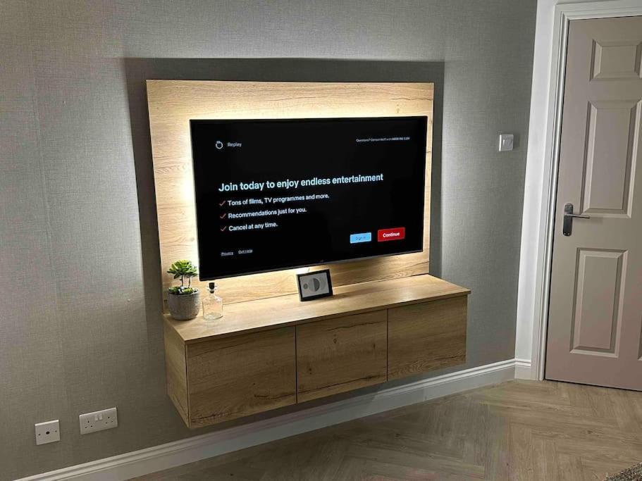 Premium Executive Apartment In ダンファームリン エクステリア 写真